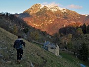 90 Scendendo sul sent. 120 a Quindicina con Venturosa colorata di tramonto e d'autunno